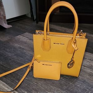 MK Crossbody & Keychain Wallet